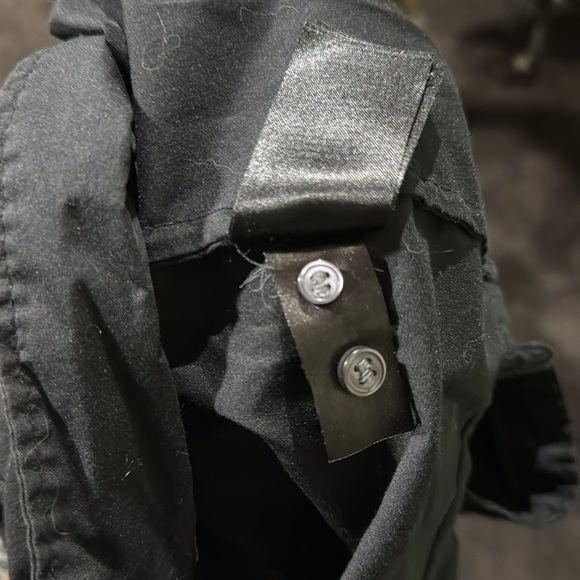 Basic Black Button Up - H & M size 8 - Picture 6 of 6